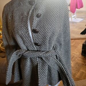 Tommy Hilfiger Black and White Houndstooth Cape